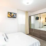 Bla Evi - Comfort Two Bedroom With Hot Tub And Sea View * مْليني
