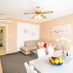 Bla Evi - Comfort Two Bedroom With Hot Tub And Sea View