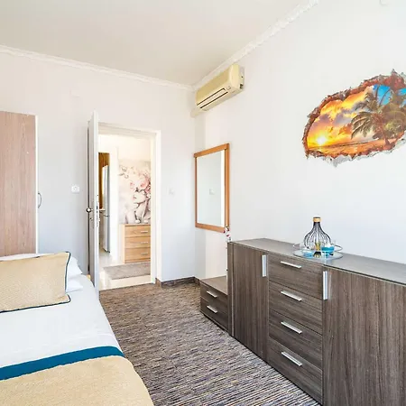 Bla Evi - Comfort Two Bedroom With Hot Tub And Sea View شقة *