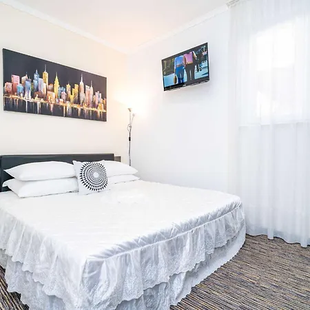 شقة Bla Evi - Comfort Two Bedroom With Hot Tub And Sea View *