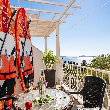 Bla Evi - Comfort Two Bedroom With Hot Tub And Sea View *