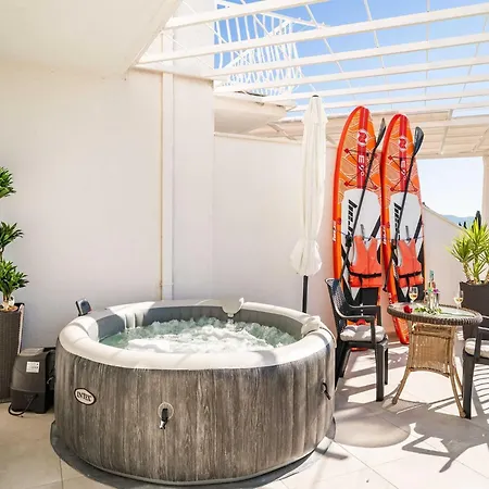 Bla Evi - Comfort Two Bedroom With Hot Tub And Sea View
