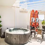 Bla Evi - Comfort Two Bedroom With Hot Tub And Sea View