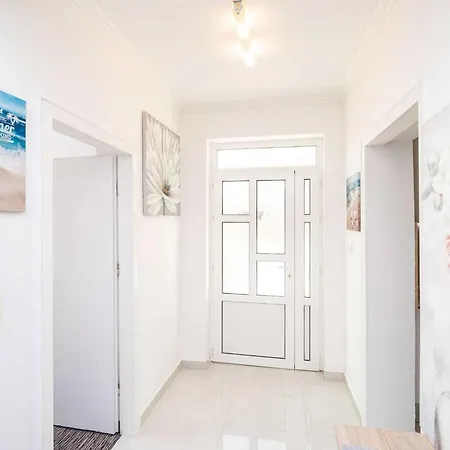 Appartement Bla Evi - Comfort Two Bedroom With Hot Tub And Sea View *