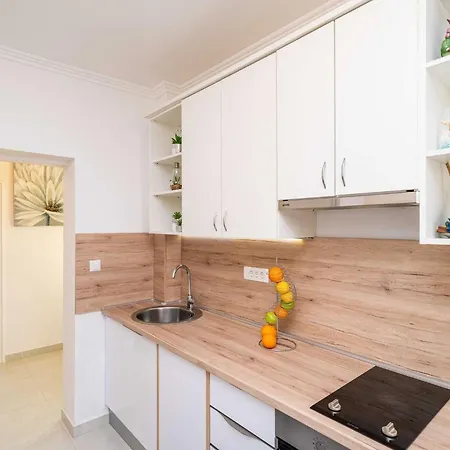 Bla Evi - Comfort Two Bedroom With Hot Tub And Sea View