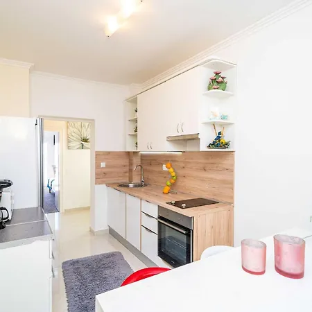 Bla Evi - Comfort Two Bedroom With Hot Tub And Sea View Appartement