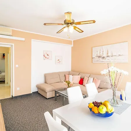 Bla Evi - Comfort Two Bedroom With Hot Tub And Sea View